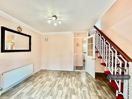 3 bedroom detached house to rent - Photo 4