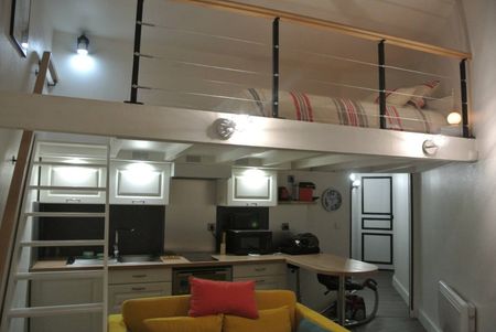 NID CHARMANT AU COEUR DE NANTES - Photo 2