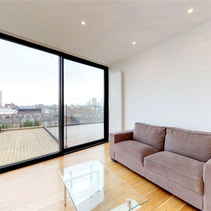 Plumbers Row, Aldgate, London, E1 1AG - Photo 1