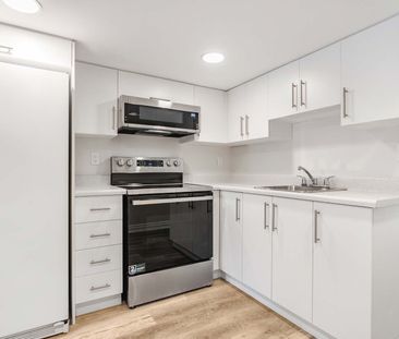 For Lease - 213B Blackthorne Avenue Unit# Basement, Toronto, Ontario - Photo 4