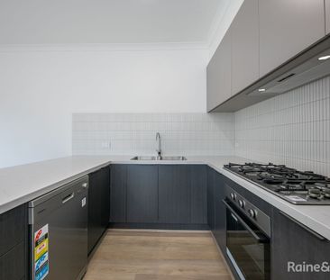 Modern Townhouse - Photo 5