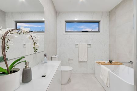 Impressive Presence And Enticing Spaces, Own Street Frontage - Photo 5