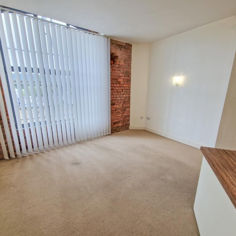 3 bedroom flat to rent - Photo 1
