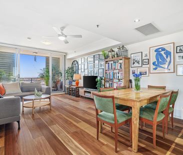 Stunning Apartment with Harbour & Blue Mountains Views | Steps to C... - Photo 2