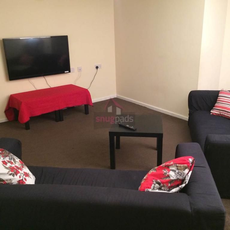 7 bedroom house to rent - Photo 1