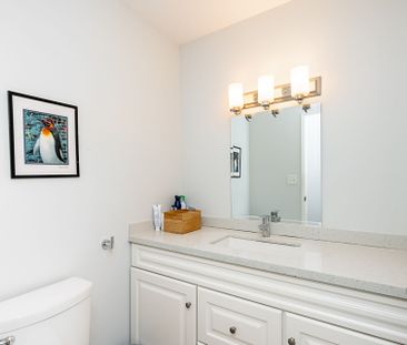 SPACIOUS CORNER SUITE AT STANFORD COURT - TRULY A RARE FIND - Photo 2