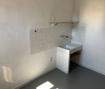 Appartement 1 pièces 30m2 MARSEILLE 6EME 383 euros - Photo 5