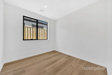 Beautiful Brand New Family Home in Pepper Corn Estate - Photo 4