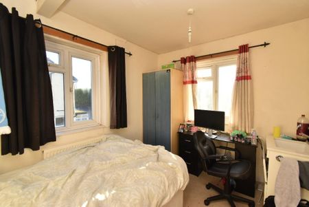 7 bedroom detached house to rent - Photo 4