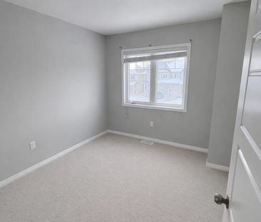 For Lease - 24 Longboat Run, Brantford, Ontario - Photo 4