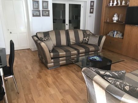 1 Bed Flat, Drumsheugh Gardens, EH3 - Photo 2