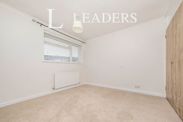 3 bedroom house to rent Bridgefield Close, Colchester, CO4 - Photo 1