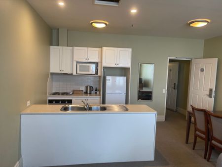 Live here and enjoy easy access to the CBD! - Photo 5