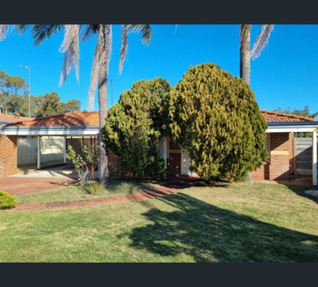 22 Lorne Bend, Secret Harbour, WA 6173 - Photo 2