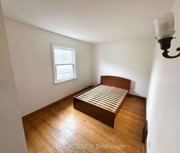 For Lease - 30 Falwyn Avenue, Toronto, Ontario - Photo 5