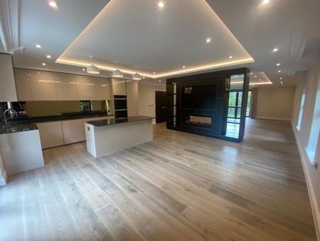 3 bedroom apartment to rent - Photo 4