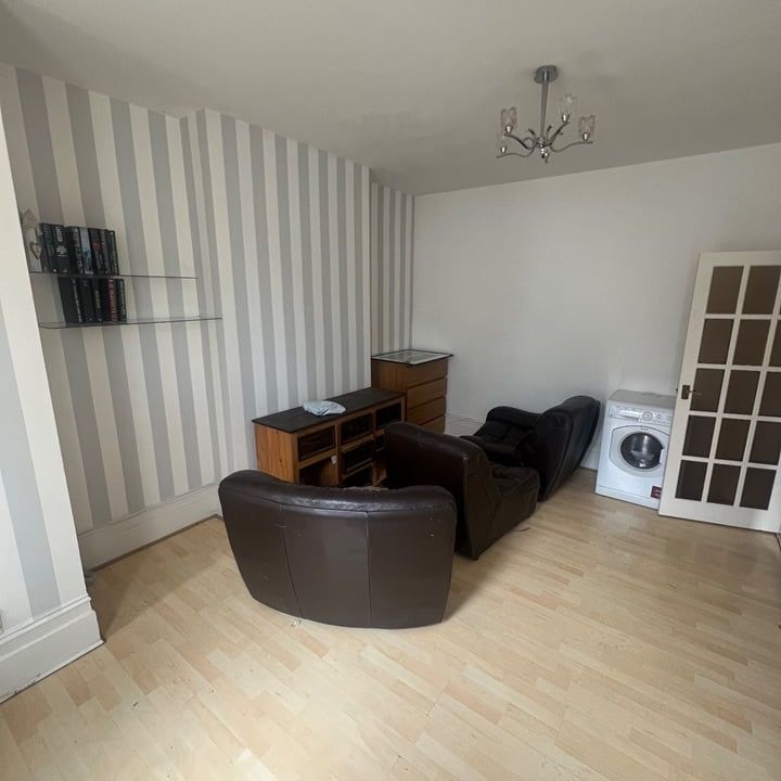 1 Bed Flat, Palmerston Crescent, N13 - Photo 1