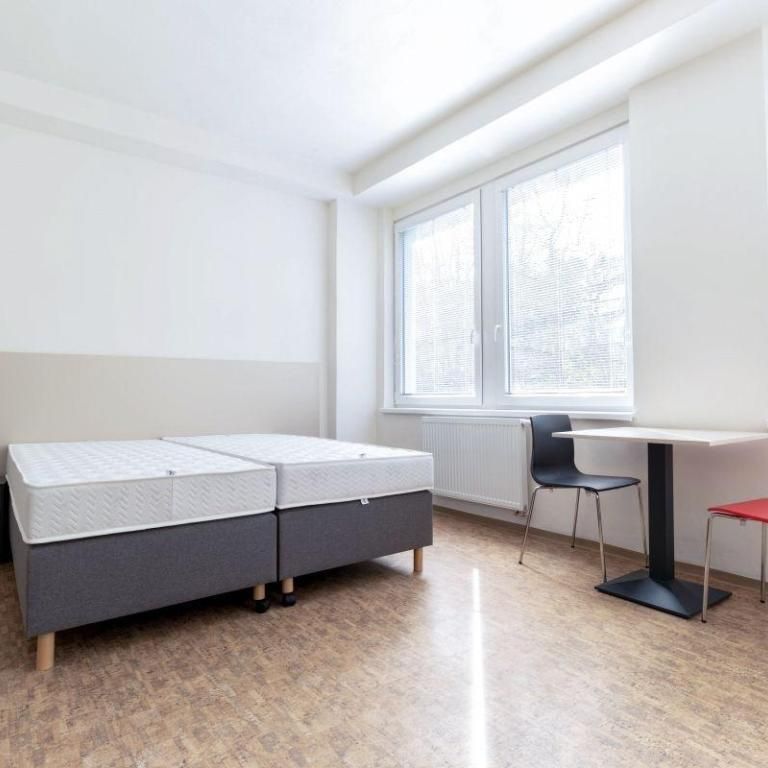 Pronájem bytu 1+kk 35 m2 - Fotografie 1