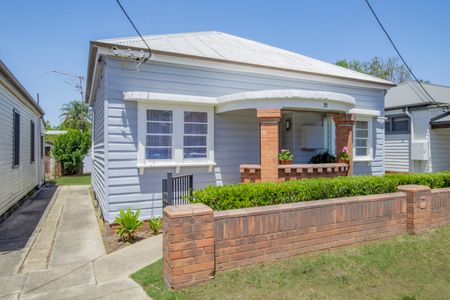 31 Northumberland Street, Maryville NSW 2293 - House For Rent | Domain - Photo 4
