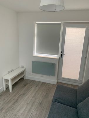 Studio Flat, Lee, SE12 - Photo 1