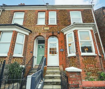 3 bedroom end of terrace house to rent - Photo 2