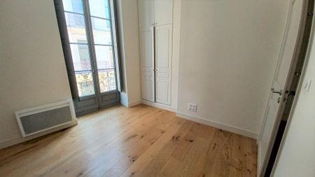 location Appartement F3 DE 67.6m² À NIMES - Photo 4