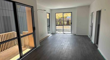 NEAR NEW- 3 bedrooms house in Pukekohe! - Photo 3