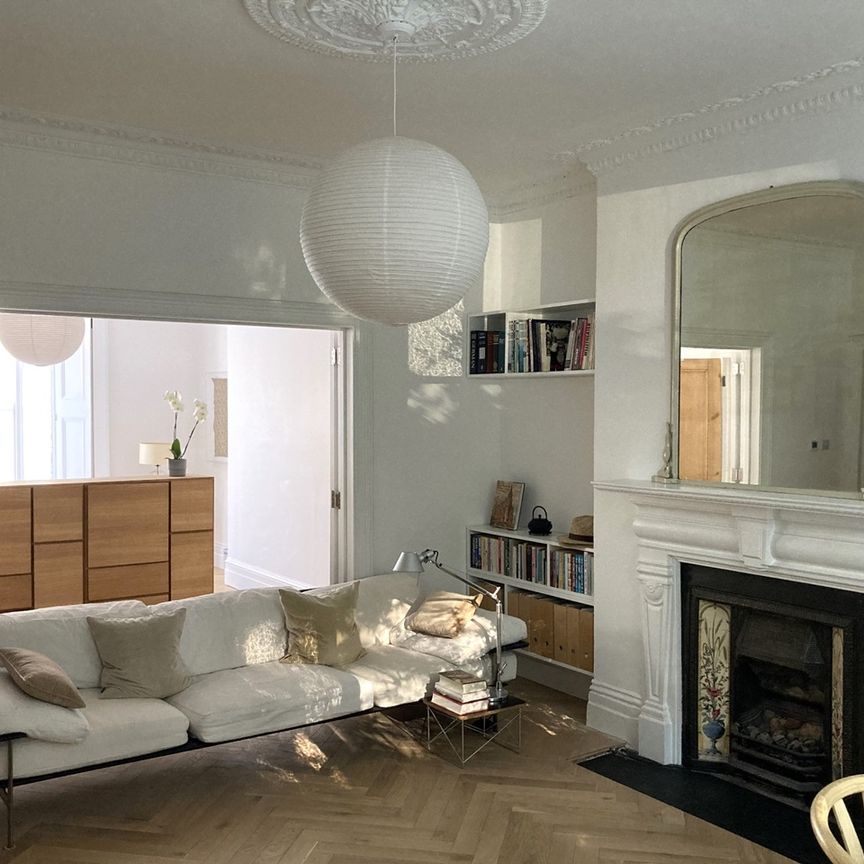 2 Bed Flat, Mount Ararat Road, TW10 - Photo 1