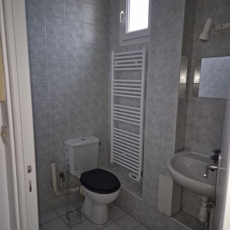Location Appartement 1 pièce 25m² ST MAUR DES FOSSES 94100 - Photo 5