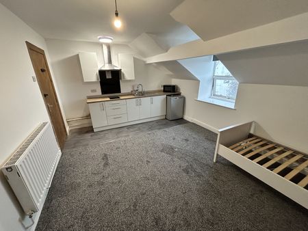 Room in a Shared House, Trafalgar Road, CH44 - Photo 2