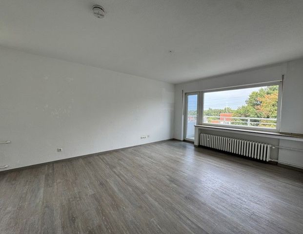 bezugsfertige, lichtdurchflutete 3-Zi-Wohnung mit Balkon im schönen Bochum Eppendorf - Foto 1