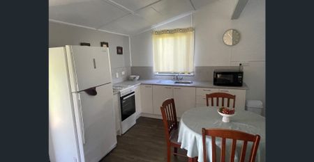 Freshly Presented Two Bedroom Cottage - Photo 5