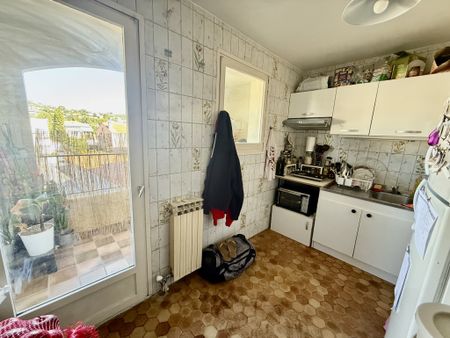 Location Appartement 2 pièces 31m² HYERES 83400 - Photo 2