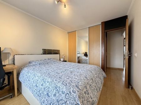 Appartement - à louer - Photo 2