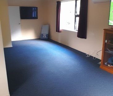 54b Bank St, North Dunedin - Photo 3