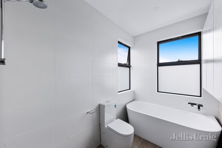 2/35 Alfreda Avenue, Rosanna - Photo 2