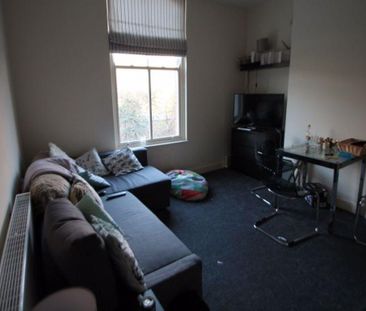 2 bedroom house to rent - Photo 1