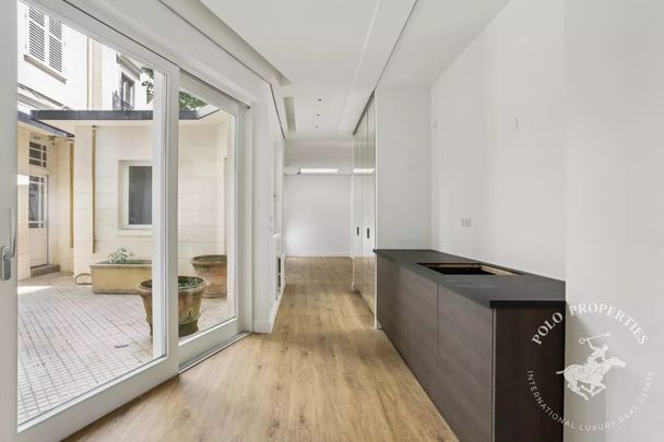 Studio rénové et climatisé - Champs-Élysées - Photo 1