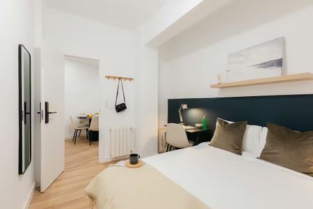 Plaça dArtur Piera, Valencia, Valencian Community 46018 - Photo 5