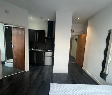 Studio to rent - Photo 4