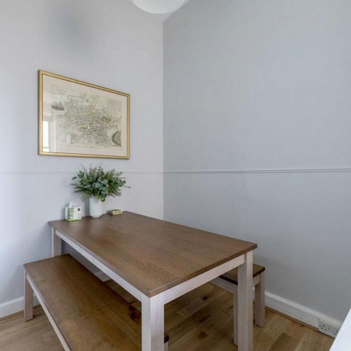 3 bedroom flat to rent - Photo 1