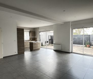 Location Appartement 6 pièces 139m² CHECY 45430 - Photo 1