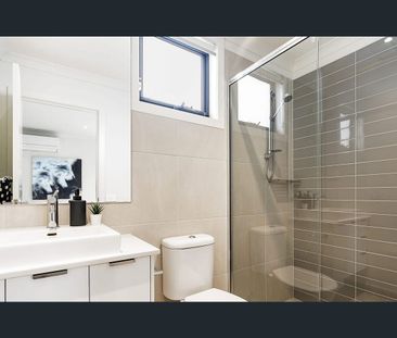 2/76 Collins Street, Mentone, Vic 3194 - Photo 1