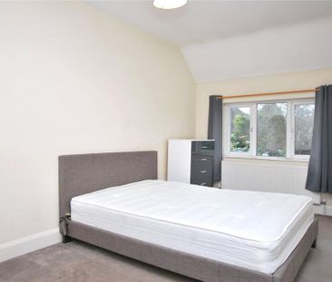 4 bedroom semi-detached house to rent - Photo 4