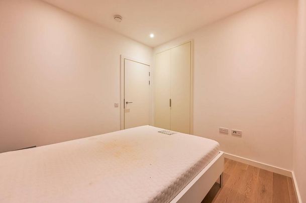 4 bedroom flat to rent - Photo 1