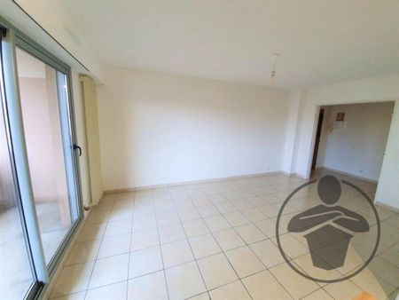Location Duplex 4 pièces 82 m2 à Lagny-sur-Marne - Photo 2
