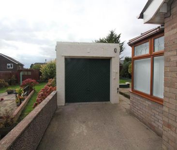 2 bedroom semi-detached bungalow to rent - Photo 4