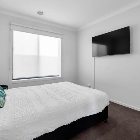 3 BEDROOM TARNEIT HOME - Photo 4