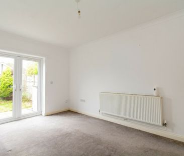 2 Bed House on Coombe Avenue - Photo 2