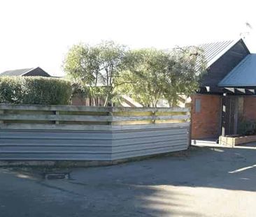 Easy townhouse living - Photo 4